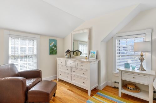 1359 Main St, Chatham MA 02633-2464 exterior