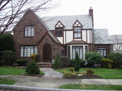 3 Exmoor Rd, Newton, MA 02459-1207