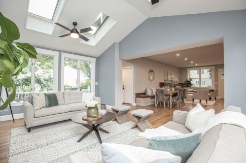 77 Hodge Rd, Arlington MA  02474-1933 exterior