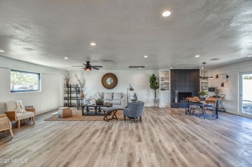 3212 Captain Dreyfus Ave, Phoenix AZ  85032-6146 exterior