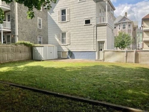 340 Earle St, New Bedford MA 02746-1814 exterior