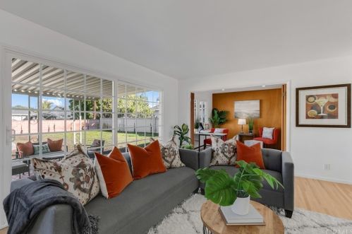 1431 Chalet Ave, Anaheim CA  92802-2146 exterior