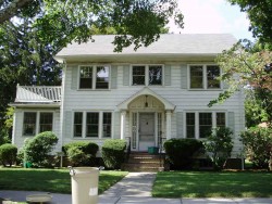 29 Rangeley Rd, Newton, MA 02465-1218
