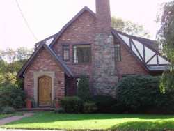 52 Stuart Rd, Newton, MA 02459-1261