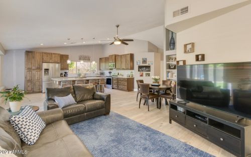 4302 Acoma Dr, Phoenix AZ 85032-4855 exterior