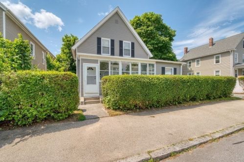 4 Mckinley Rd, Worcester MA  01605-2112 exterior