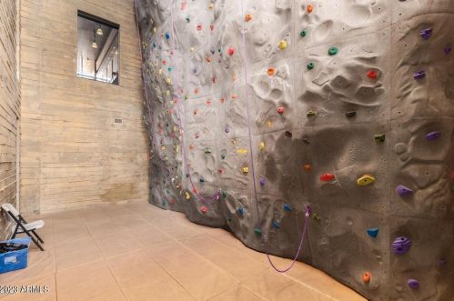 1751 Desperado Way, Phoenix AZ  85085-6330 exterior