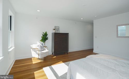 1813 6 St, Philadelphia PA 19140-4528 exterior