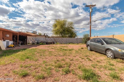 3851 63 Dr, Phoenix AZ 85033-5204 exterior