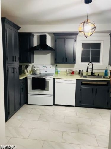 7 Xenia Ct, Dover NJ  07803-3023 exterior