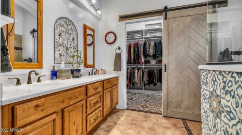 3017 Eagle Claw Dr, Phoenix AZ 85086-2113 exterior