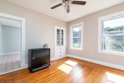 21 Whipple St, Worcester MA 01607-1339 exterior