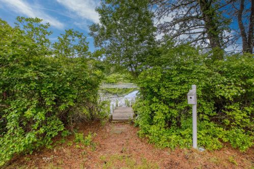 280 Great Pond Rd, Eastham MA  02642-2402 exterior