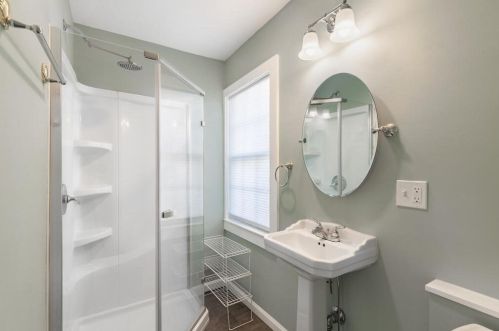 28 Hale St, Beverly MA 01915-2027 exterior