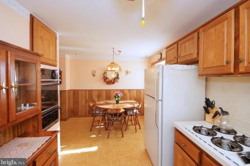 27 Jamaica Way, Trenton NJ 08610-1314 exterior