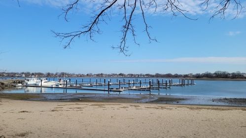 45 Lawn Ave, Quincy MA 02169-7336 exterior