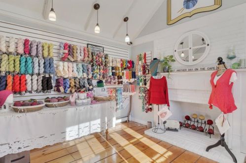 6 Munson Meeting, Chatham MA exterior