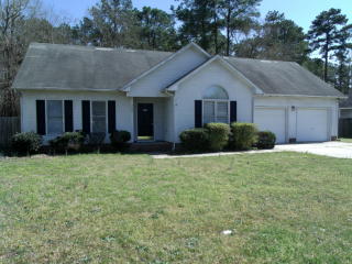 200 Riverwind Dr, Spring Lake NC  28390-8384 exterior