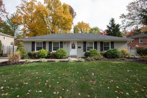 8405 Blossom Ln, Louisville, KY 40242-3007