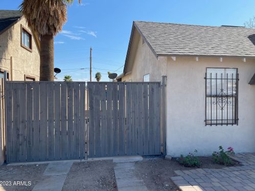 2411 Adams, Phoenix AZ 85034-1404 exterior