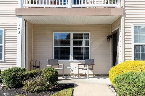 143 Crestmont Dr, West Deptford, NJ 08051-2169