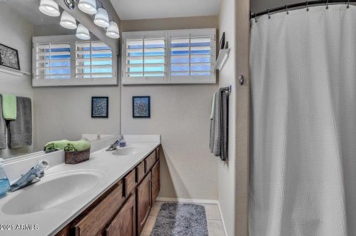 2145 Cathedral Rock Dr, Phoenix AZ 85048-8909 exterior