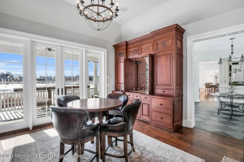 530 Little Silver Pt Rd, Little Silver NJ 07739-1736 exterior