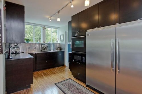 95 Llewellyn Dr, Montgomery MA 01085-2513 exterior