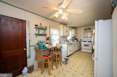 1909 Pt Pleasant Ave, West Deptford NJ 08096-4325 exterior