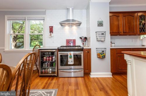 645 Kings Hwy, West Deptford NJ 08096-3129 exterior