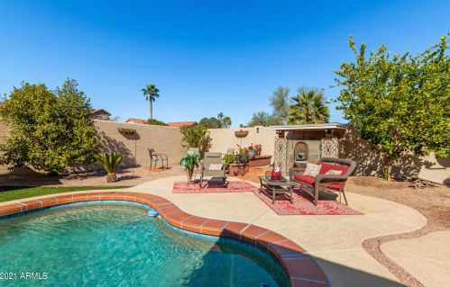 14250 43rd St, Phoenix AZ 85032-3322 exterior