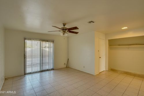2031 37 Dr, Phoenix AZ 85053-2807 exterior