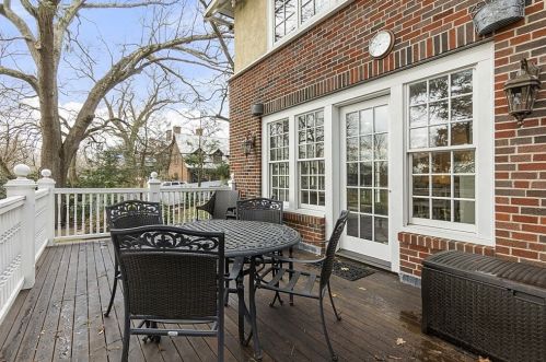 115 Aspen Ave, Newton MA 02466-3022 exterior