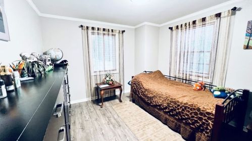 11 Grove Ave, Montgomery MA  01085-1308 exterior