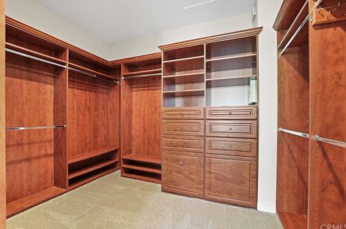 17 Buellton, Irvine CA 92602-2032 exterior