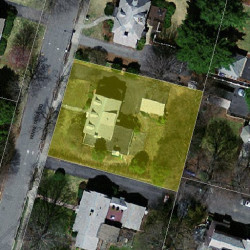 24 Winnetaska Rd, Newton MA  02468-1425 aerial view