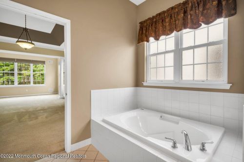 33 Crooked Stick Rd, Jackson Twp NJ 08527-4032 exterior