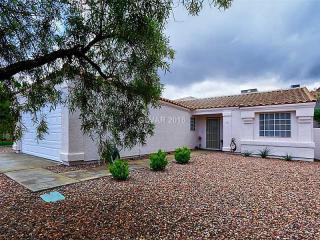 435 Nancy Dr, Henderson NV  89015-6846 exterior