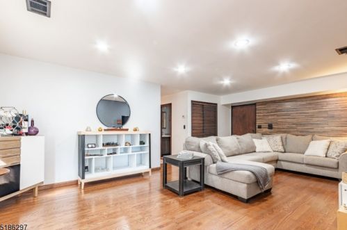 52 Heckel St, Belleville, NJ 07109-1088