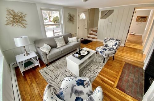 48 Silk St, Arlington MA 02474-3837 exterior