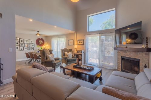 4246 Agave Rd, Phoenix AZ 85044-4646 exterior