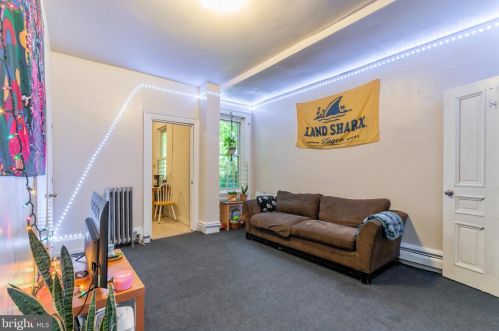 2013 15 St, Philadelphia PA 19121-2301 exterior