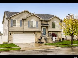 1985 Fremont Crest Ave, Syracuse, UT 84075-9081