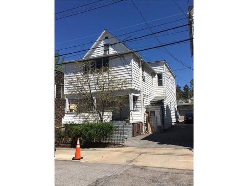1945 123rd St, Cleveland, OH 44106-1911