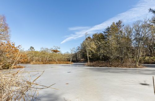 27 Huettner Rd, Falmouth MA 02543-1508 exterior