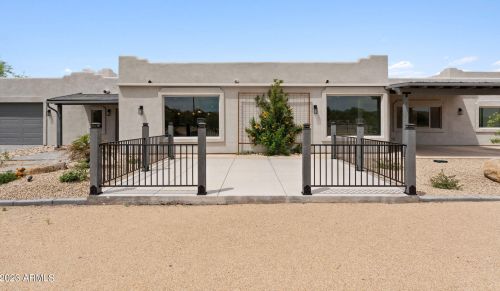 39068 15th Ave, Phoenix AZ 85086-7226 exterior