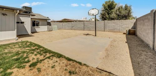 19245 17th Dr, Phoenix AZ  85027-5309 exterior