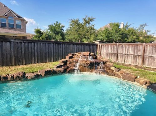 17402 Bland Mills Ln, Richmond TX  77407-2722 exterior