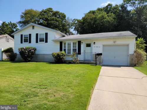 225 Somerset Rd, West Deptford NJ  08096-3064 exterior