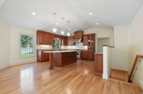 9 Independence Ln, Hingham MA exterior